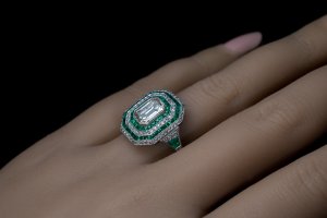 Art Deco emerald and diamond ring