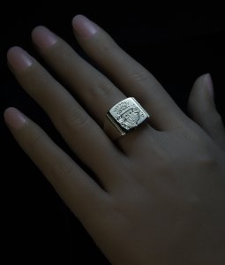 Vintage signet ring