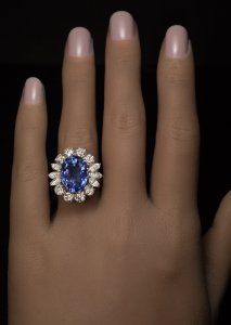 Vintage 10 Carat sapphire and diamond ring