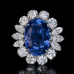 Unheated natural 10.66 ct Ceylon sapphire and diamond ring