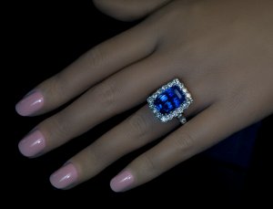 Big sapphire and diamond ring