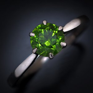 1 ct demantoid ring from Russia