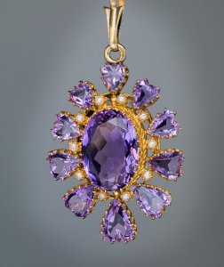 Antique Victorian amethyst gold pendant necklace