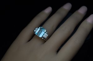 Aquamarine and diamond ring