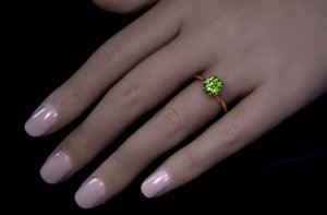 Demantoid jewelry - a 1.91 ct Russian demantoid ring