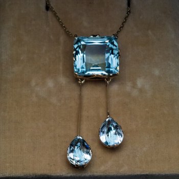 Antique aquamarine gold necklace