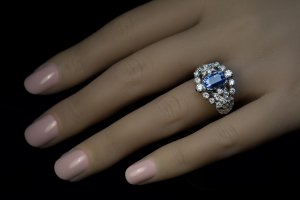 Vintage sapphire ring