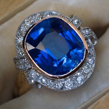 Kashmir sapphire ring