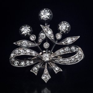 Belle Epoque antique diamond bow ring