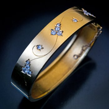 Antique gold and diamond bangle bracelet