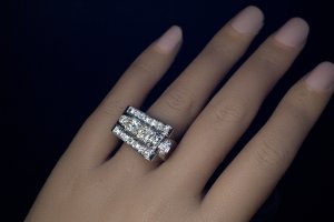 Modernist diamond ring