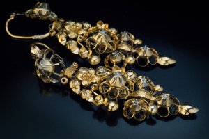 Antique early 1800s gold earrings