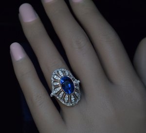 No heat Ceylon sapphire ring
