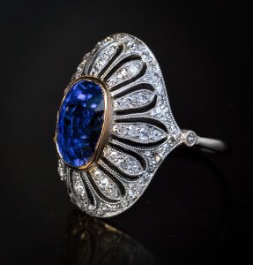 Vintage openwork platinum sapphire diamond ring