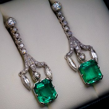 Colombian emerald diamond Art Deco ear pendants