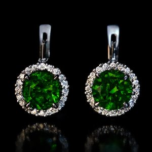 4.47 carats Russian demantoid earrings