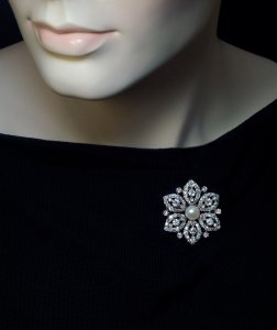 Antique diamond and pearl brooch