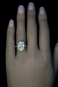 10 carats diamond ring