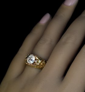 Old mine cut diamond ring
