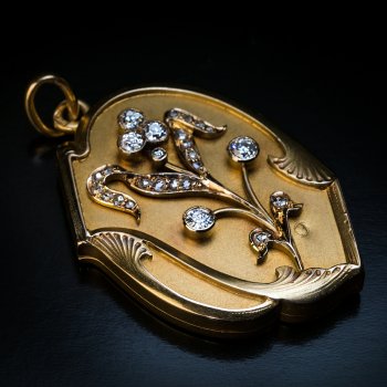 Art Nouveau jewelry - antique diamond and gold locket pendant