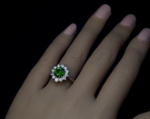 Demantoid and diamond cluster ring