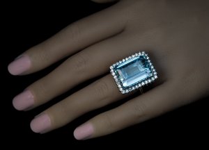 Vintage aquamarine cocktail ring