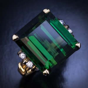 Green tourmaline ring