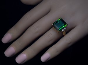 Green tourmaline ring