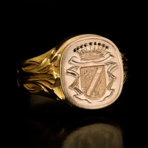 Antique gold signet ring