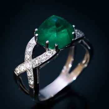 Sugarloaf emerald ring