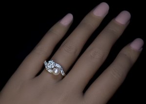 Belle Epoque Toi et moi engagement ring