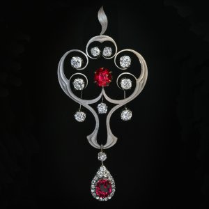 Art Nouveau spinel and diamond pendant