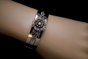 Antique gold and diamond bangle