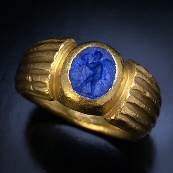 Ancient Roman ring with lapis lazuli intaglio - ancient jewelry