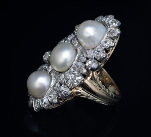 Antique pearl diamond ring