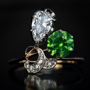 Demantoid and diamond ring