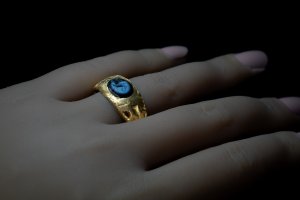 Ancient Roman gold ring