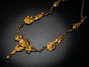 Art Nouveau antique French gold necklace