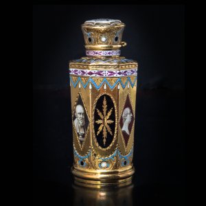 Antique gold perfume bottle c. 1780