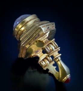 Ancient Greek gold ring from the 2nd century BC