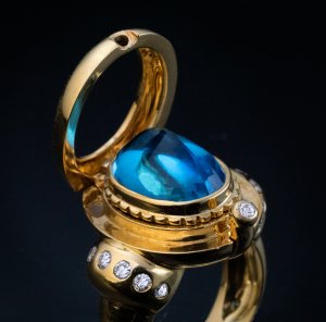 Vintage Boucheron ring