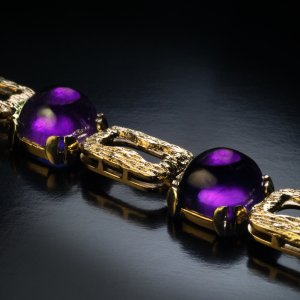 Vintage sugarloaf cabochon cut amethyst bracelet