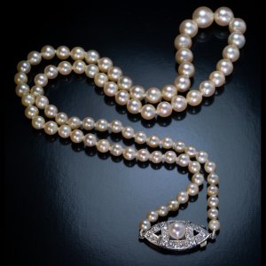 Art Deco vintage pearl and diamond necklace