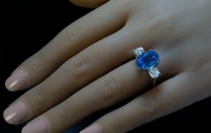 Ceylon unheated sapphire ring