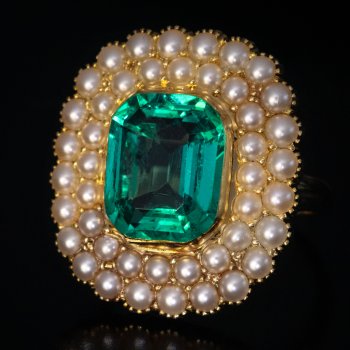 Old mine Colombian emerald antique 19th century ring