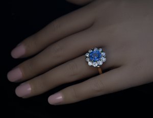 Unheated sapphire ring