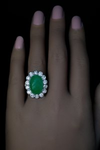 Vintage jade and diamond ring