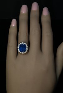 10 ct sapphire engagement ring