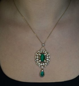 Antique Colombian emerald necklace
