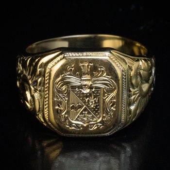 Antique armorial signet ring